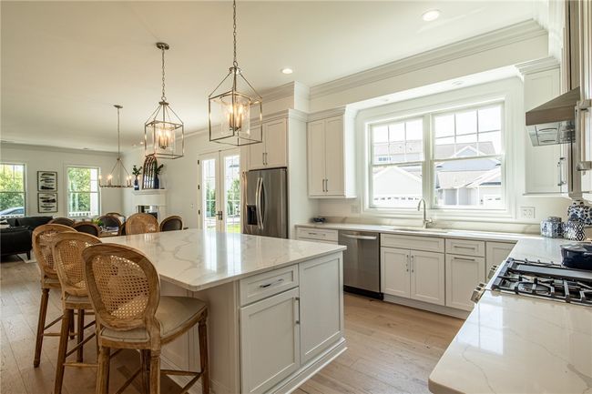 39 2 Nd St, House other with 4 bedrooms, 5 bathrooms and 3 parking in Oakmont PA | Image 15