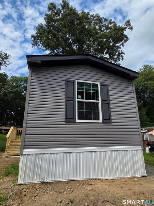 11-303 Mohegan Park Rd, Norwich, CT, 06360 | Card Image