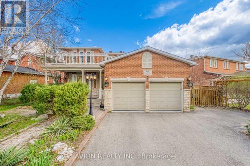 134 Butterfield Cres, Vaughan, ON, L6A1J4 | Card Image