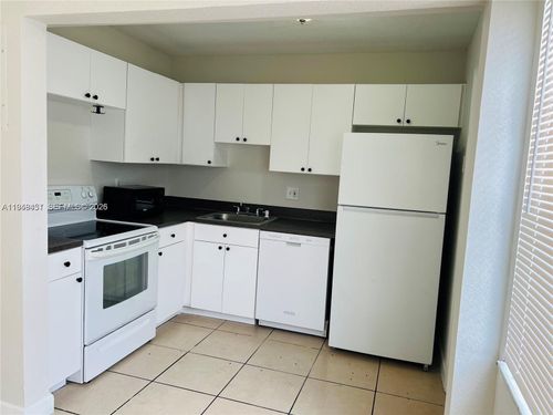 4605-4605 Nw 9th Dr, Plantation, FL, 33317-1480 | Card Image