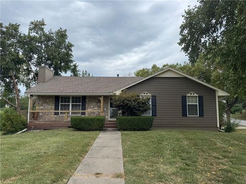 1923 Fairground Dr, Pleasant Hill, MO, 64080-1903 | Card Image