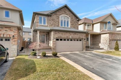 147 Royal Winter Dr, House other with 3 bedrooms, 4 bathrooms and 6 parking in Binbrook ON | Image 2