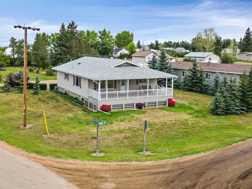 92 Railway Ave, Craigmyle, AB, T0J0T0 | Card Image