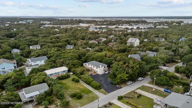 109 Yaupon Dr, Home with 2 bedrooms, 1 bathrooms and null parking in Emerald Isle NC | Image 36