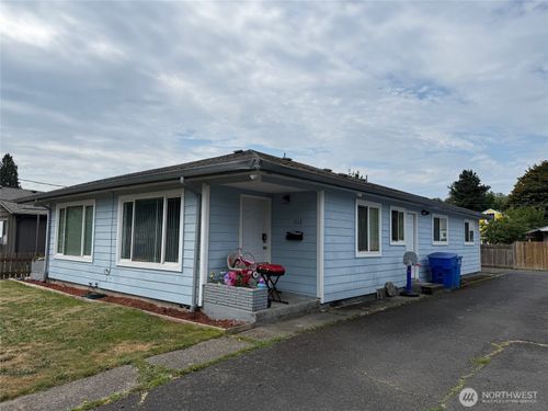 1111 N 4th Ave, Kelso, WA, 98626-4227 | Card Image