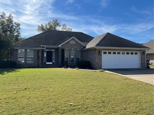 1303 Whippoorwill Ln, Russellville, AR, 72801-6572 | Card Image