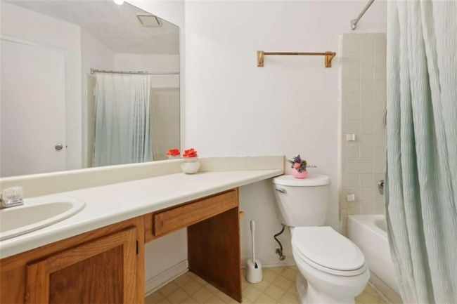 702 Glenleaf Dr, Condo with 2 bedrooms, 2 bathrooms and null parking in Peachtree Corners GA | Image 27