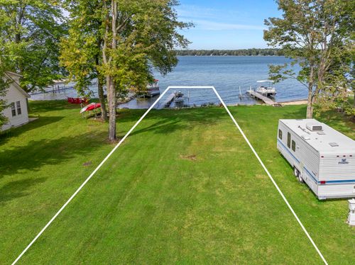 8485 Bay Point Rd, Beulah, MI, 49617-9755 | Card Image