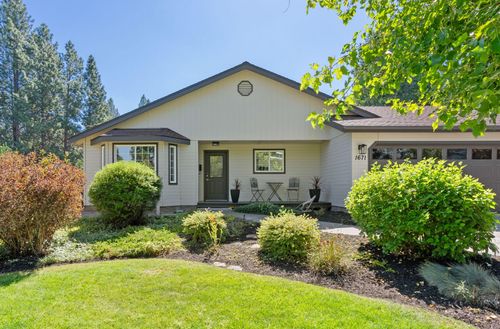 1671 Ne Meerkat Ave, Bend, OR, 97701-6480 | Card Image