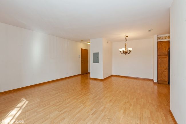 APT-201 - 550 75 Th St, Condo with 2 bedrooms, 2 bathrooms and 1 parking in Downers Grove IL | Image 5