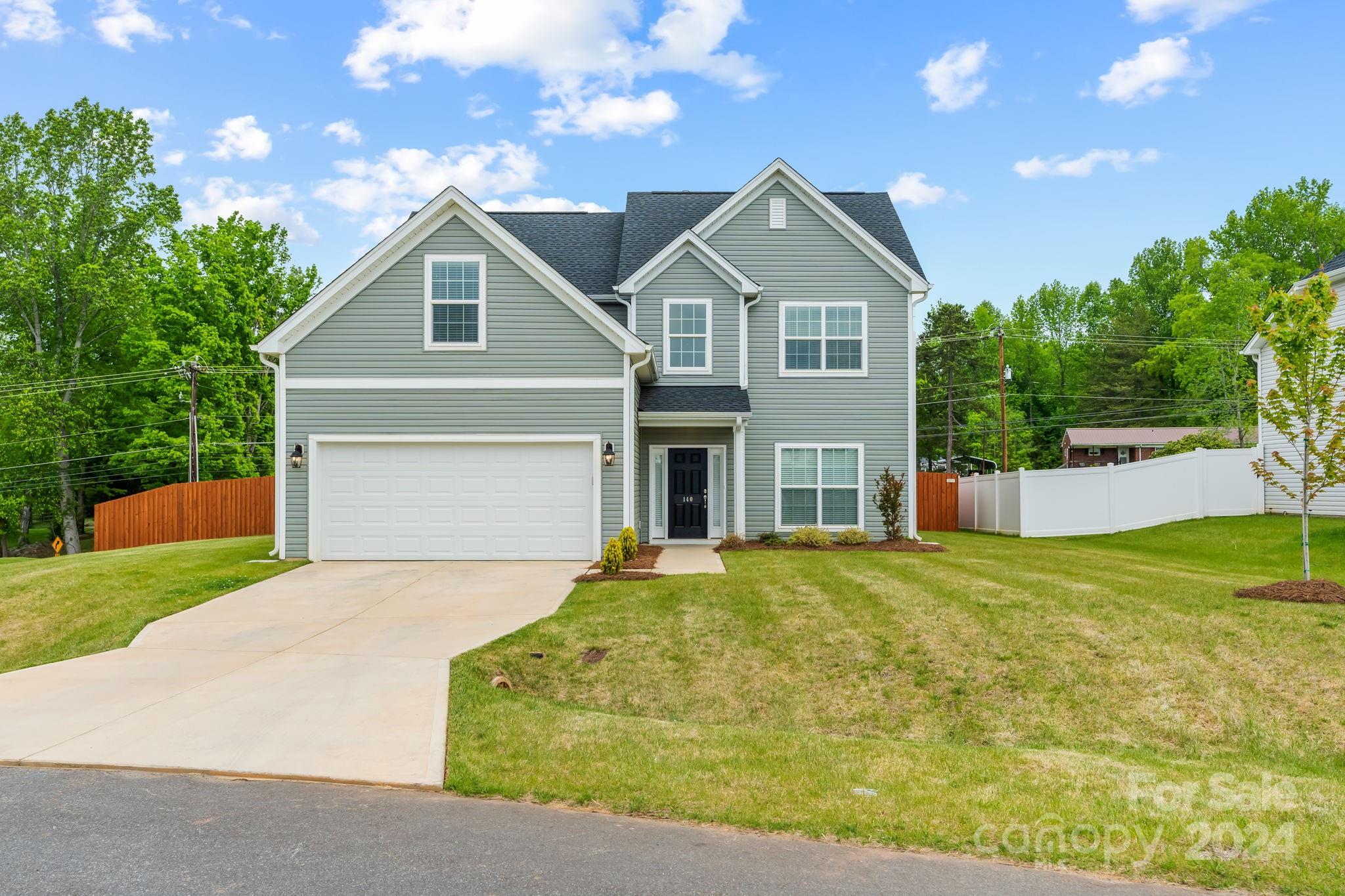 Breaking Dawn Rd, Lexington, NC 27295