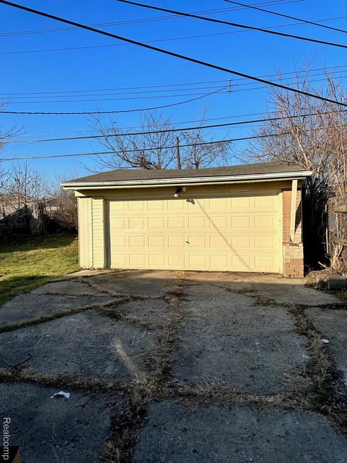 1173 Dudley Ave, Pontiac, MI, 48342-1931 | Card Image