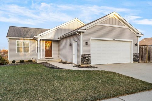11695 Brookridge Dr, Allendale, MI, 49401-7417 | Card Image