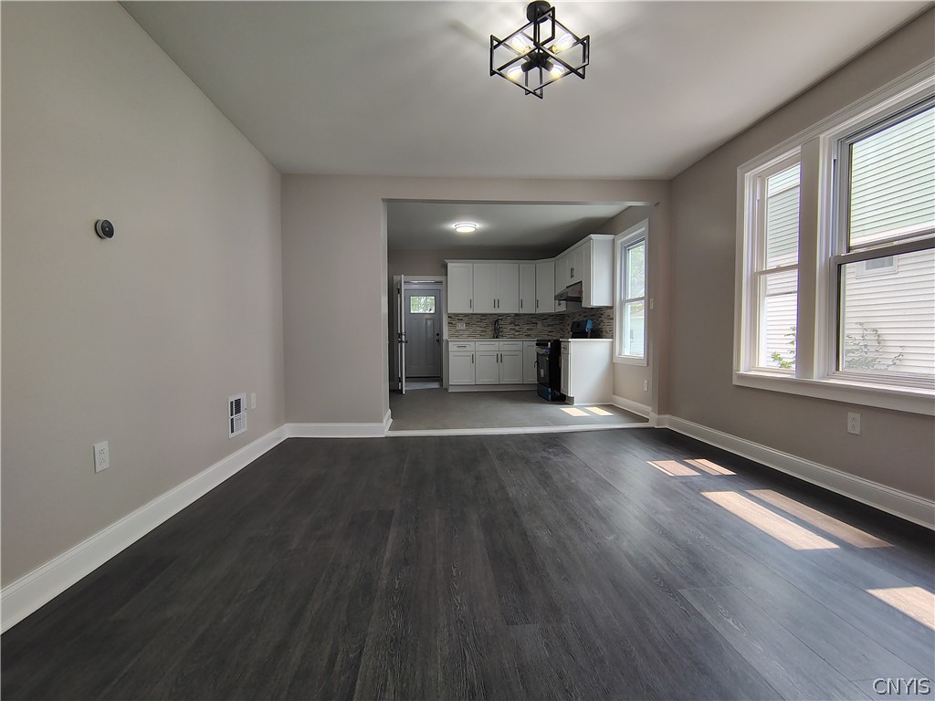Residential Lease in Utica 4