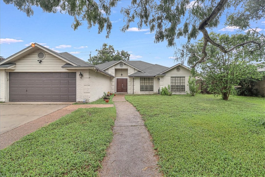 Bradley Dr, Corpus Christi, TX 78414