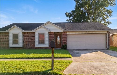 505 Mount Vernon Dr, La Place, LA, 70068-2268 | Card Image