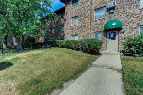 apt-407-8108 Waterbury Ct, Woodridge, IL, 60517-4242 | Card Image