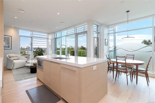 405-1916 Oak Bay Ave, Victoria, BC, V8R1C7 | Card Image