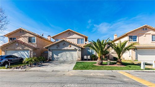 12450 Silverwood Ln, Victorville, CA, 92395 | Card Image