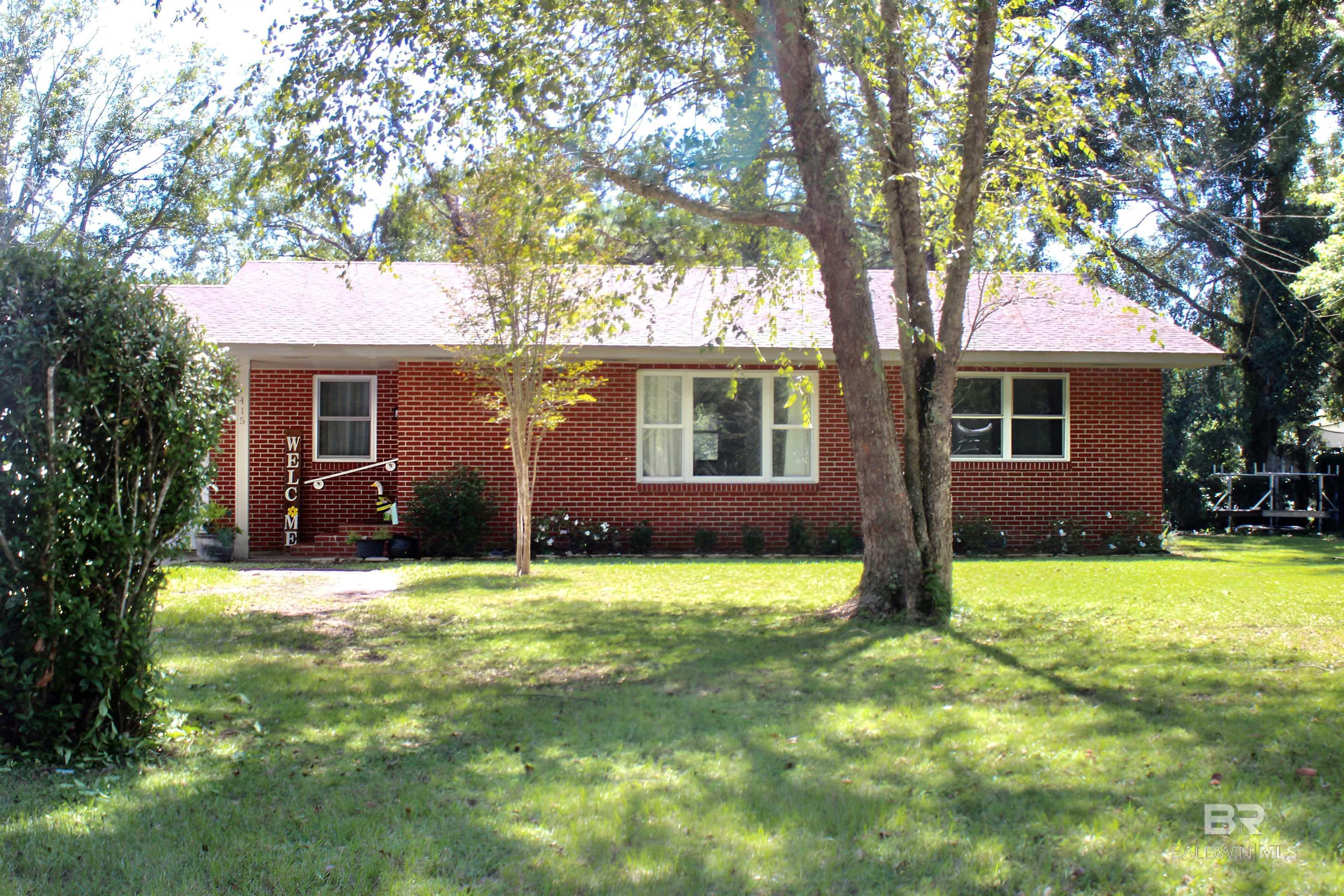 Myrtle Ave, Foley, AL 36535