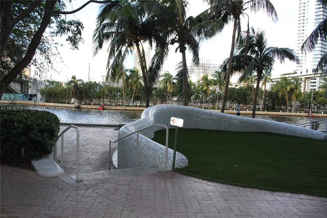 APT-3606 - 185 Sw 7 Th St, Condo with 0 bedrooms, 1 bathrooms and null parking in Miami FL | Image 27