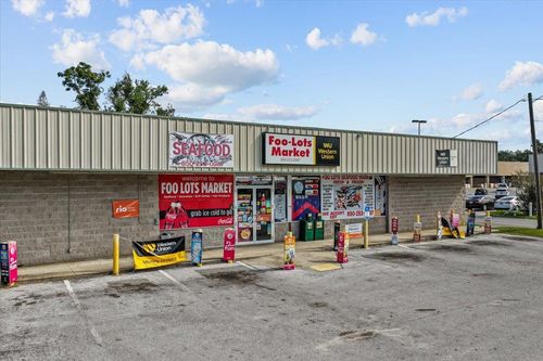 655 E Base St, Madison, FL, 32340-2705 | Card Image