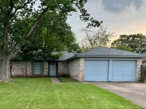 2822 English Colony Dr, Webster, TX, 77598-3114 | Card Image