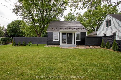 574 Jones St E, Saint Marys, ON, N4X1G2 | Card Image