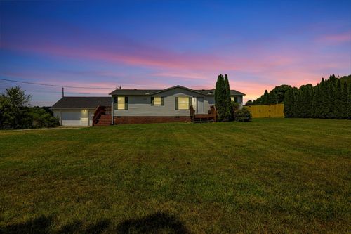 9440 Missionary Ridge Rd, Bon Aqua, TN, 37025-2907 | Card Image