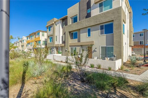 27555 Sanctuary Ct, Valencia, CA, 91381-2198 | Card Image