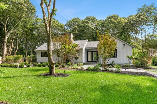 21 Dominy Ct, East Hampton, NY, 11937-8429 | Card Image