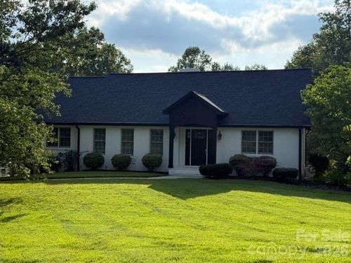 1441 Shirebourn, Hickory, NC, 28602-8265 | Card Image