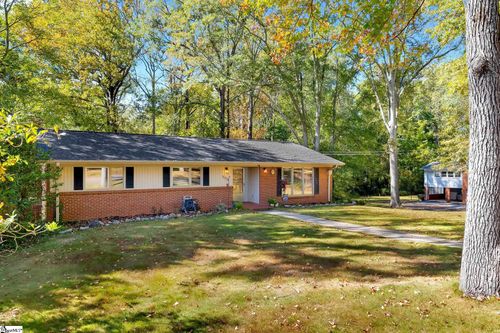 500 Stewart Dr, Easley, SC, 29640-3760 | Card Image