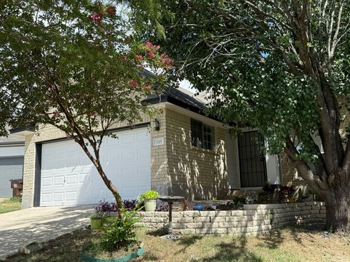1707 Morningside Cv, Round Rock, TX, 78664-7085 | Card Image