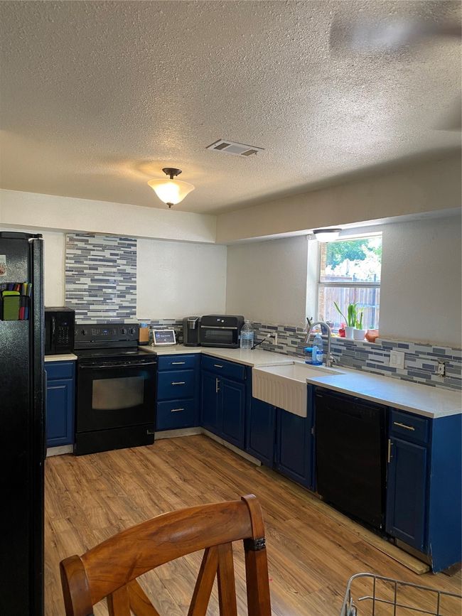 206 Methodist St, House other with 4 bedrooms, 2 bathrooms and null parking in Red Oak TX | Image 14