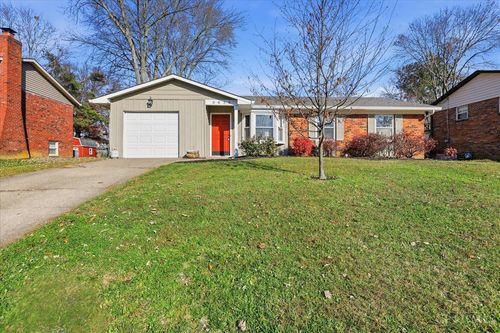 8638 Northport Dr, Anderson, OH, 45255-3275 | Card Image