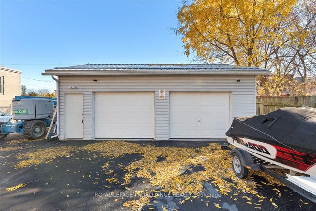 13 Church St, House other with 7 bedrooms, 4 bathrooms and 4 parking in Stirling ON | Image 32