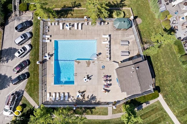 11264 Fonthill Dr, Condo with 2 bedrooms, 3 bathrooms and null parking in Indianapolis IN | Image 31