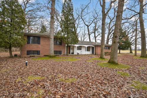 1020 N Fletcher Rd, Dexter, MI, 48130-9761 | Card Image