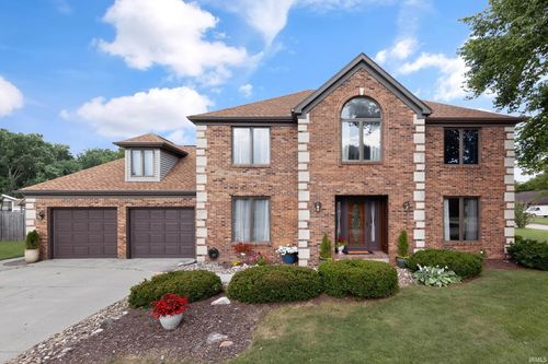 55828 Nursery Ave, Mishawaka, IN, 46545-7747 | Card Image