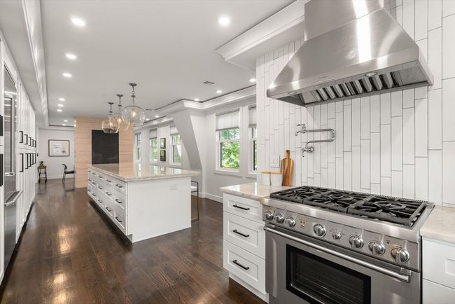79-79 - 77 Central Ave, Condo with 4 bedrooms, 3 bathrooms and 2 parking in Newton MA | Image 13