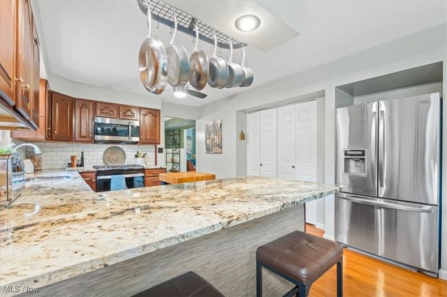 Kitchen with granite countertops | Image 17