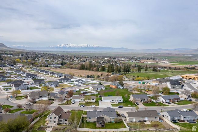 Bird's eye view featuring a mountain view and a residential view | Image 45