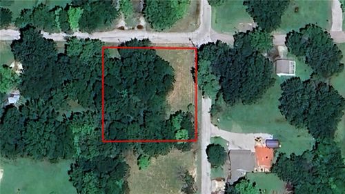 402 S Pine St, Arma, KS, 66712-4035 | Card Image