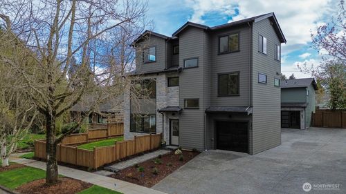 2733 Ne 87th Street, Seattle, WA, 98115 | Card Image