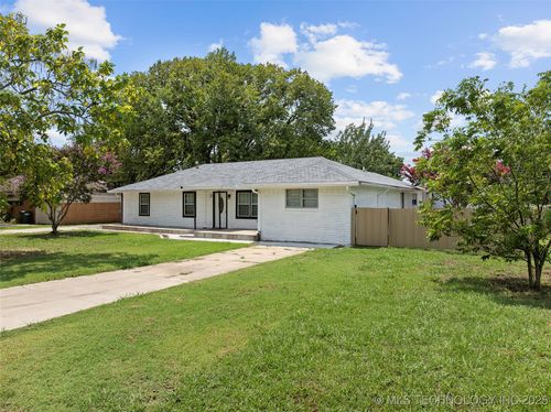1104 Veterans Ave, Marietta, OK, 73448-8701 | Card Image