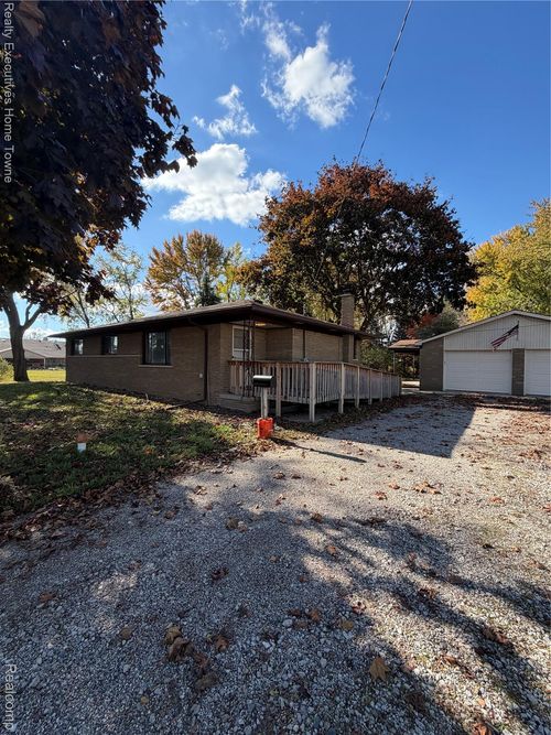 49421 Hayes Rd, Shelby Township, MI, 48315-3940 | Card Image