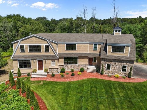 70 Mccallar Ln, Concord, MA, 01742-3336 | Card Image