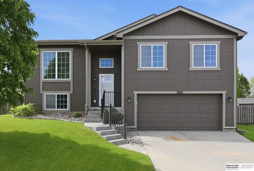 7407 Peters St, La Vista, NE, 68128-2799 | Card Image