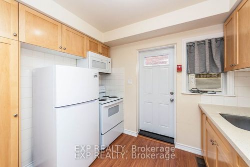 2a-86 Caledonia Rd, Toronto, ON, M6E4S6 | Card Image